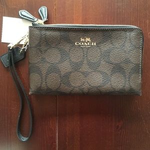 COACH Signature Double Corner Zip Wrislet